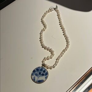 NWOT FW Pearl w Flo Blue China Pendant Necklace